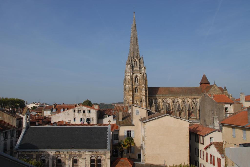 Temporesidence Cathedrale Bayonne Luaran gambar